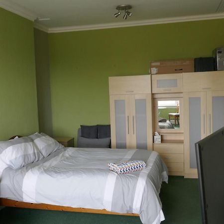 Fox & Hounds Pub Otel Long Ditton Dış mekan fotoğraf